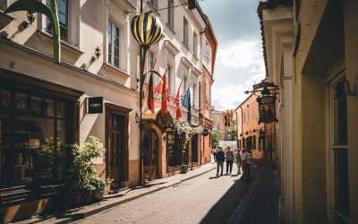 Guia de Hotéis em Vilnius: Opções de Luxo, Médio Custo e Econômicas